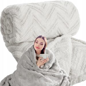 Koc narzuta 150x200 gruby mięciutki puszysty jodełka srebrny