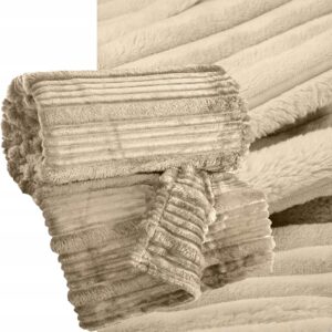 Koc narzuta gruby mięciutki 150 cm x 200 cm krem