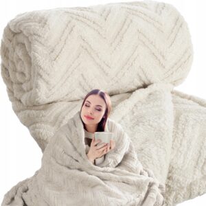 Koc narzuta 70x160 gruby mięciutki puszysty jodełka beżowy