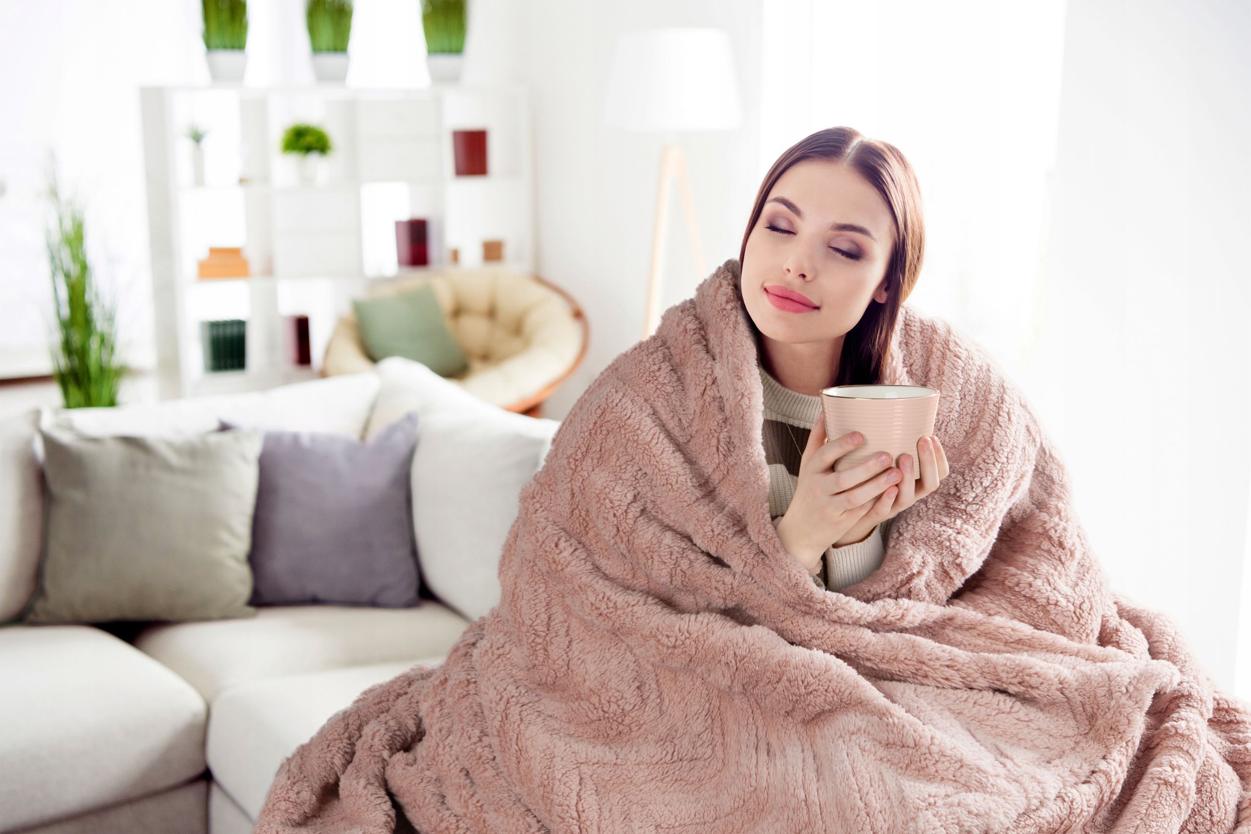 Koc narzuta 150x200 gruby mięciutki puszysty jodełka jasny puder - obrazek 2