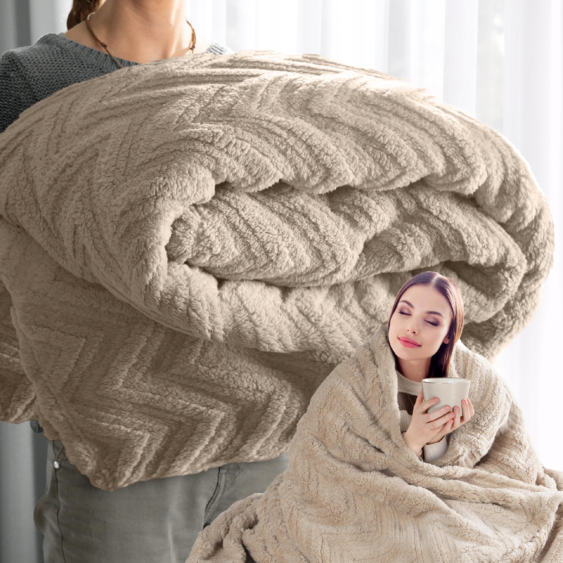 Koc narzuta 70x160 gruby mięciutki puszysty jodełka ciemny beżowy - obrazek 8