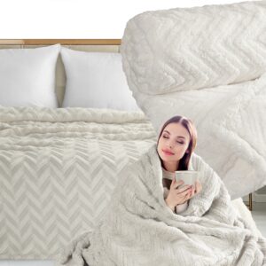 Koc narzuta 200x220 gruby mięciutki puszysty jodełka kremowy