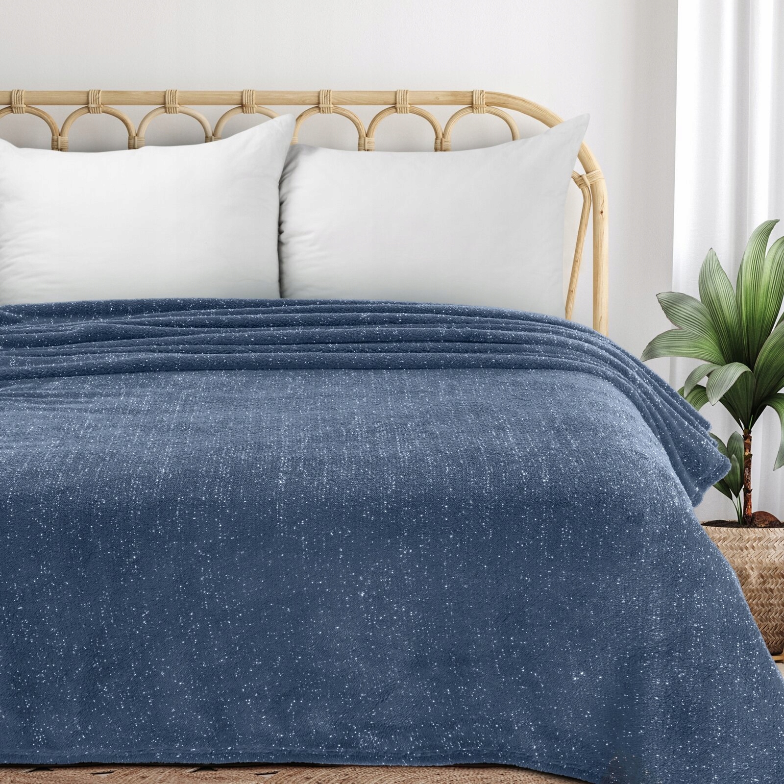 Koc narzuta mięciutki gruby 150 cm x 200 cm niebieski - obrazek 14