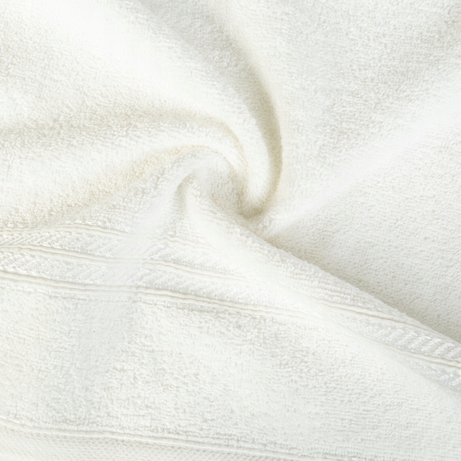 Ręcznik 2 x 30x50cm + 2 x 50x90cm + 2 x 70x140cm 450g bawełna komplet krem - obrazek 10