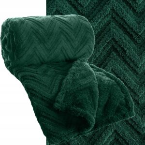 Koc narzuta 70x160 gruby mięciutki puszysty jodełka ciemny zielony