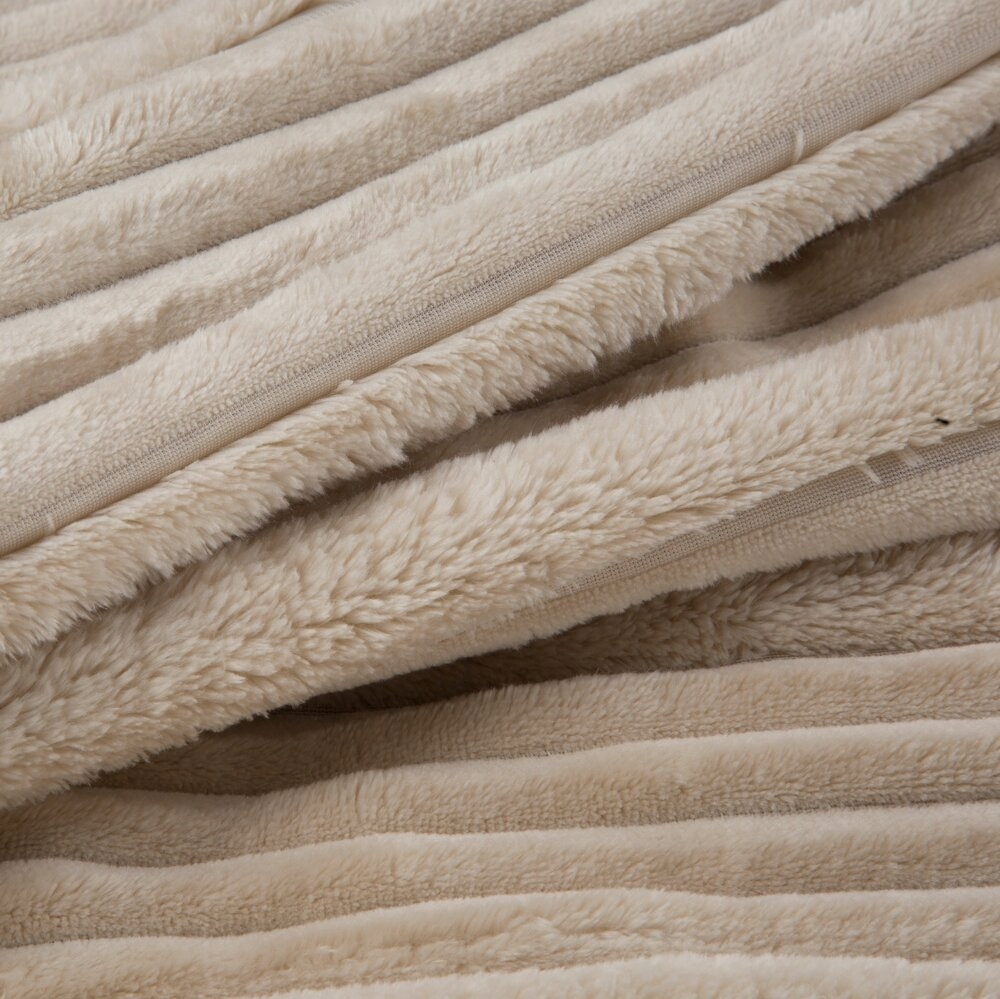 Koc narzuta mięciutki gruby 220 cm x 200 cm - obrazek 10