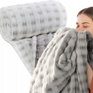 Koc narzuta 170x210 gruby mięciutki puszysty beżowy