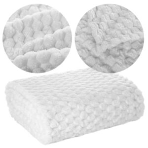 Koc narzuta 170 cm x 210 cm bardzo miękki w dotyku z efektem 3d