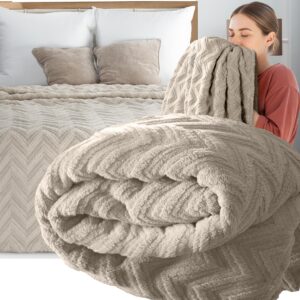 Koc narzuta 200x220 gruby mięciutki puszysty jodełka beżowy