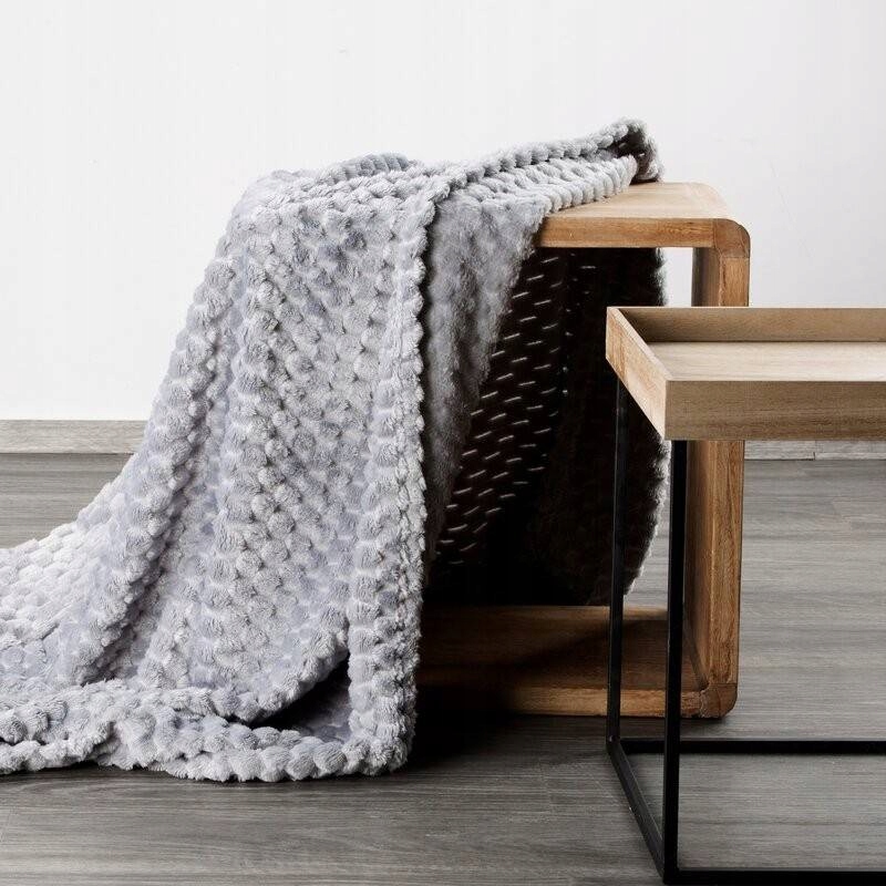 Koc narzuta 150 cm x 200 cm bardzo miękki w dotyku z efektem 3d - obrazek 2