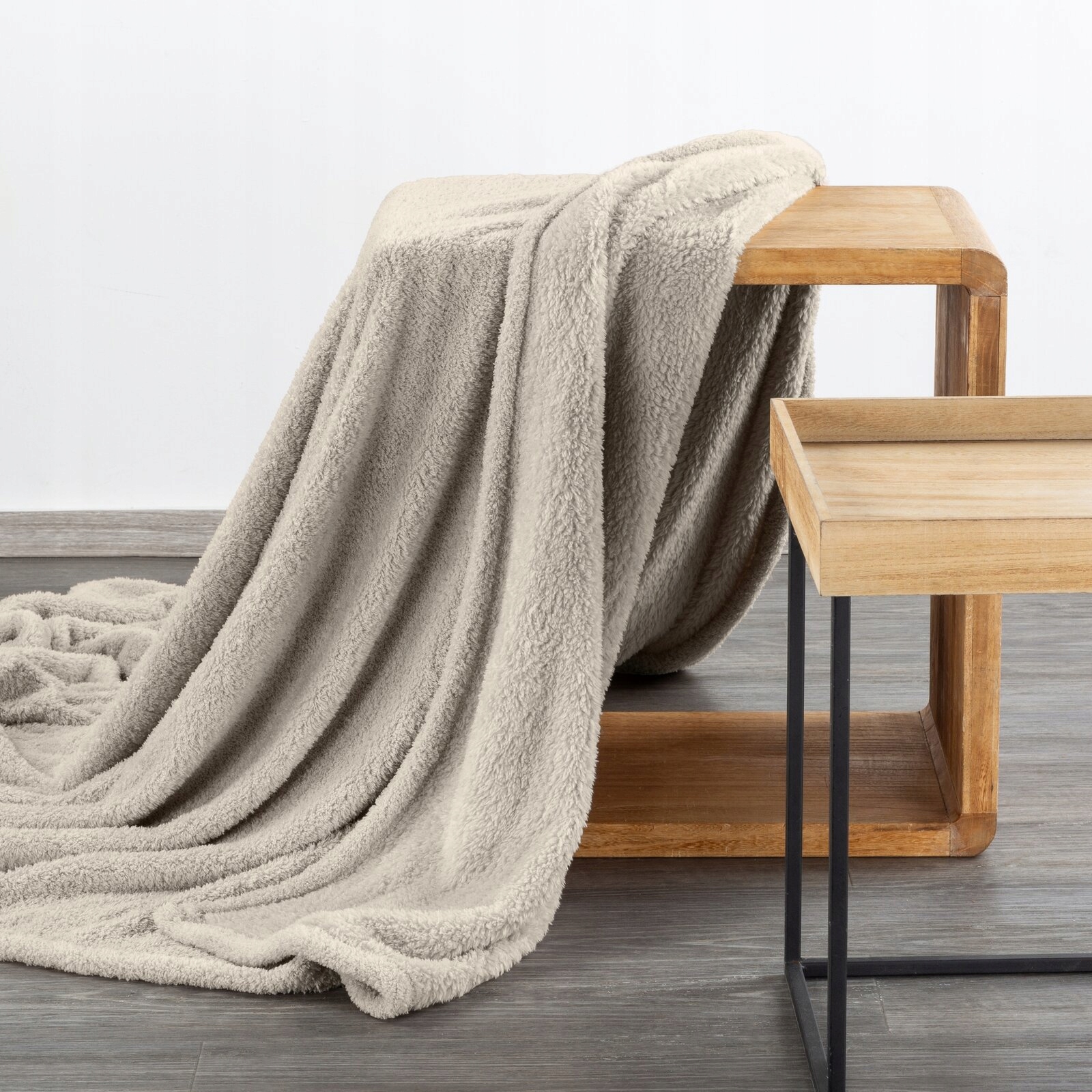 Komplet na kanapę i dwa fotele koc 170x210 + 2 x 70x160 beż typ flano - obrazek 3