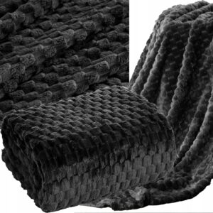 Koc narzuta 170 cm x 210 cm bardzo miękki w dotyku z efektem 3d beż