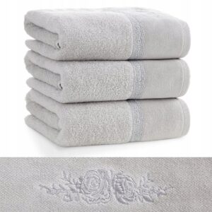 Piękny mięciutki ręcznik kąpielowy bawełna 70x140 srebrny prezent