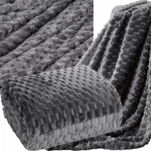 Koc narzuta 150 cm x 200 cm bardzo miękki w dotyku z efektem 3d stalowy