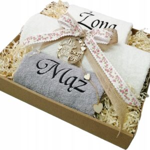 KOMPLET RĘCZNIKÓW PREZENT ŚLUB 4 SZT PUDEŁKO