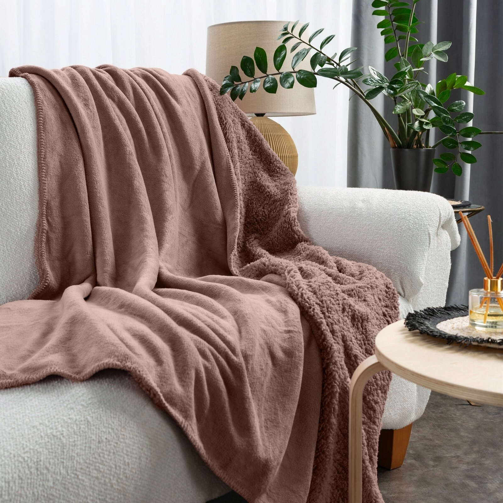 Koc narzuta dwustronny PREMIUM 150 x 200 cm mocha - obrazek 10