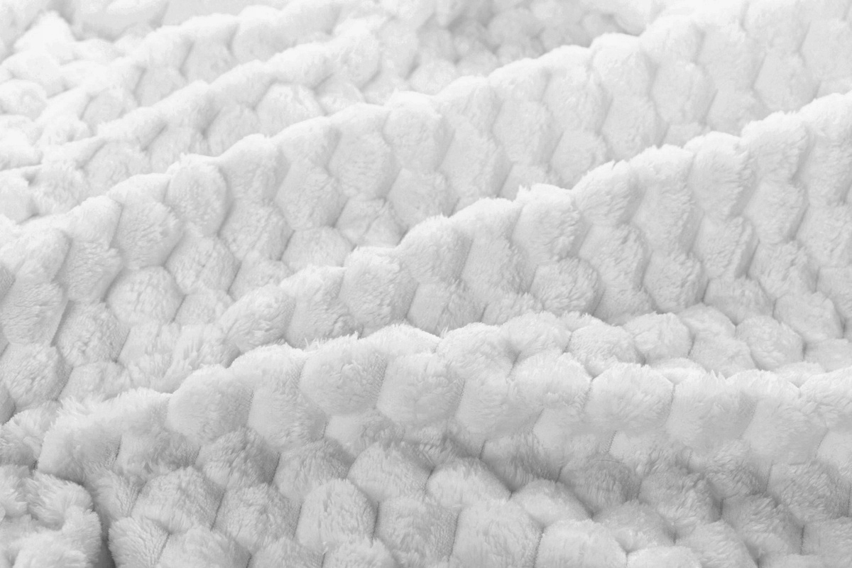 Koc narzuta 200 cm x 220 cm bardzo miękki w dotyku z efektem 3d - obrazek 9
