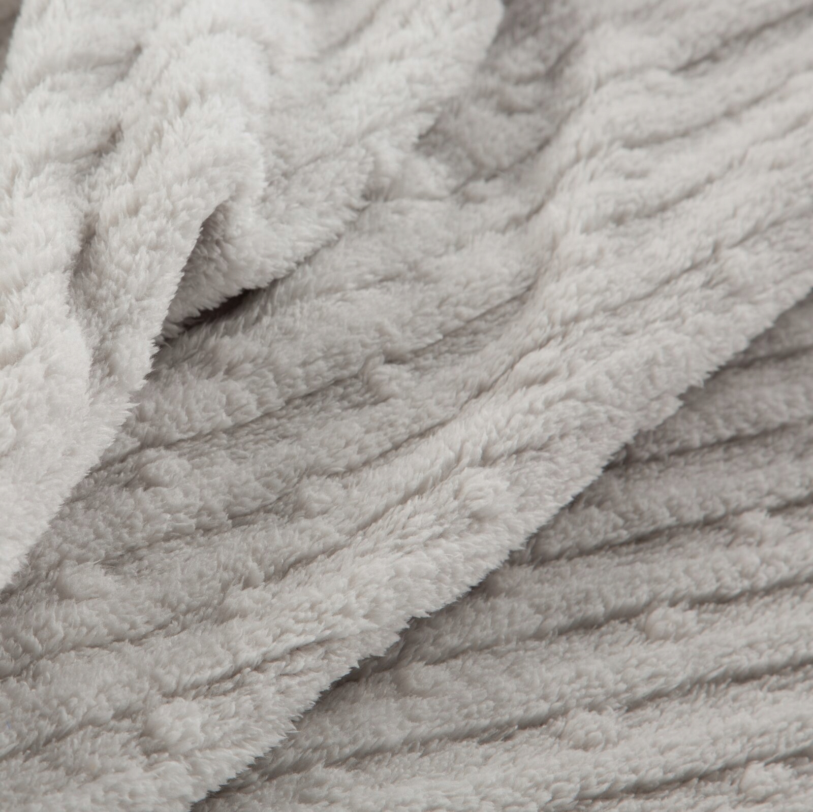 Mięciutki koc narzuta 150 cm x 200 cm SREBRNY - obrazek 5